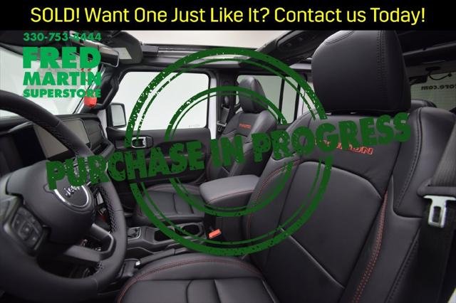 New 2026 Bright White Clear-Coat Exterior Paint Jeep Rubicon X image 32