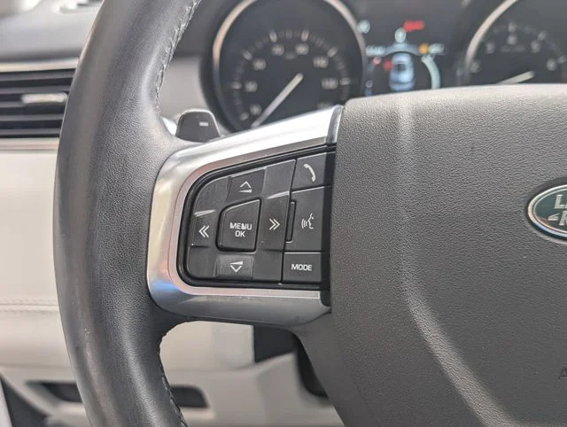 Used 2019 Fuji White Land Rover SE image 12