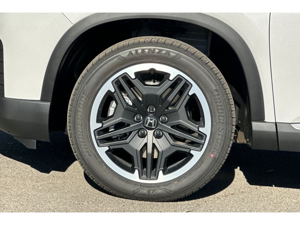 New 2026 Platinum White Pearl Honda Touring image 37