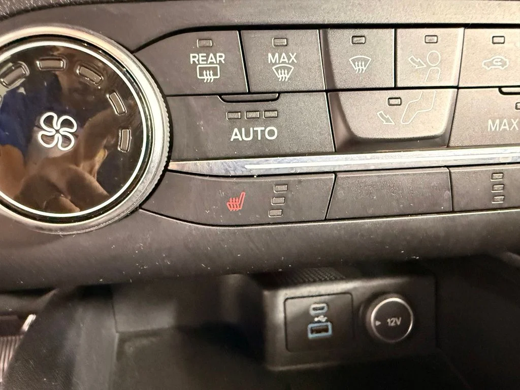 Used 2020 White Ford SE Sport image 27