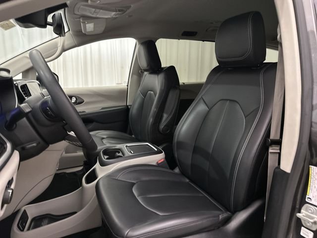 Used 2023 Gray Chrysler Touring L image 17
