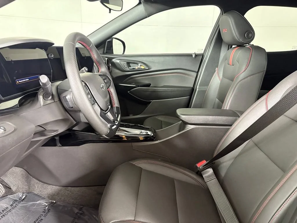New 2026 Mosaic Black Metallic Chevrolet 2RS image 25