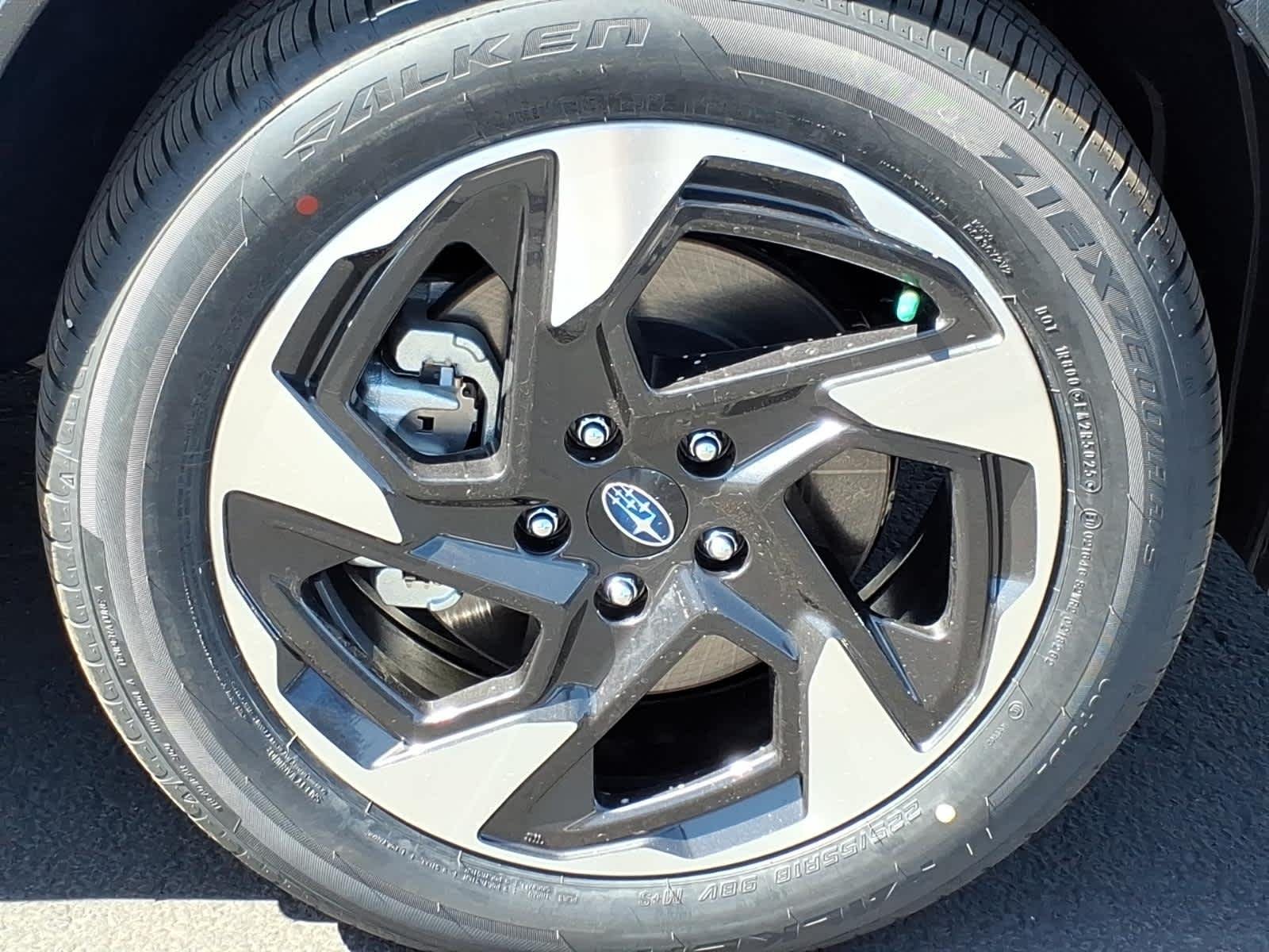 New 2026 SAPPHIRE BLUE PEARL Subaru Limited image 9