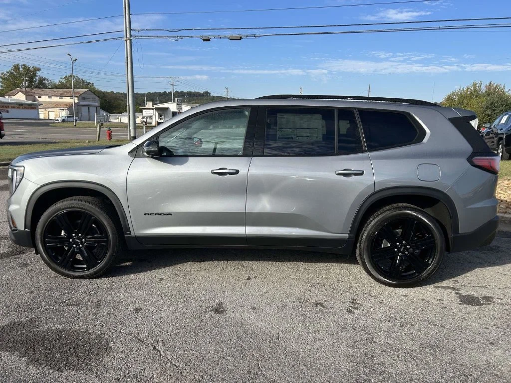 New 2027 Sterling Metallic GMC Elevation image 7