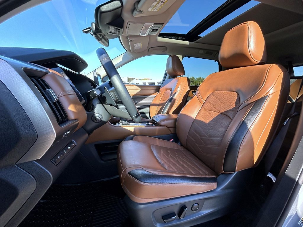 Used 2024 Gray Nissan Platinum image 11