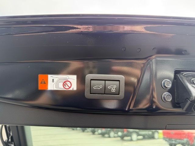 2025 Toyota Prius XSE Premium - Photo 8