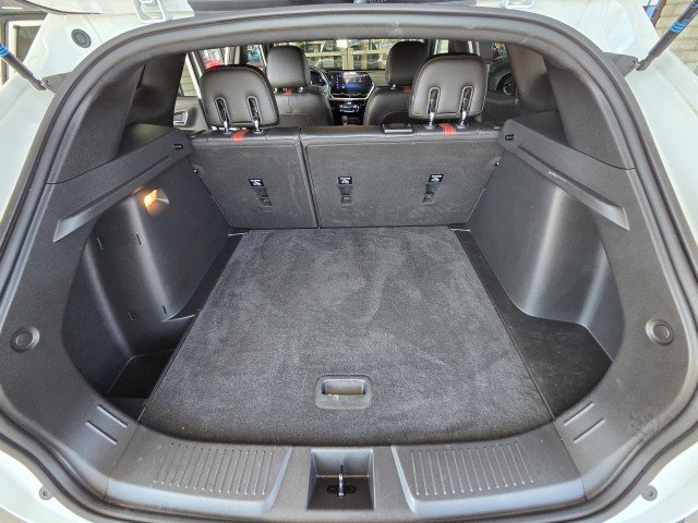 Used 2025 Summit White Chevrolet 2RS image 36