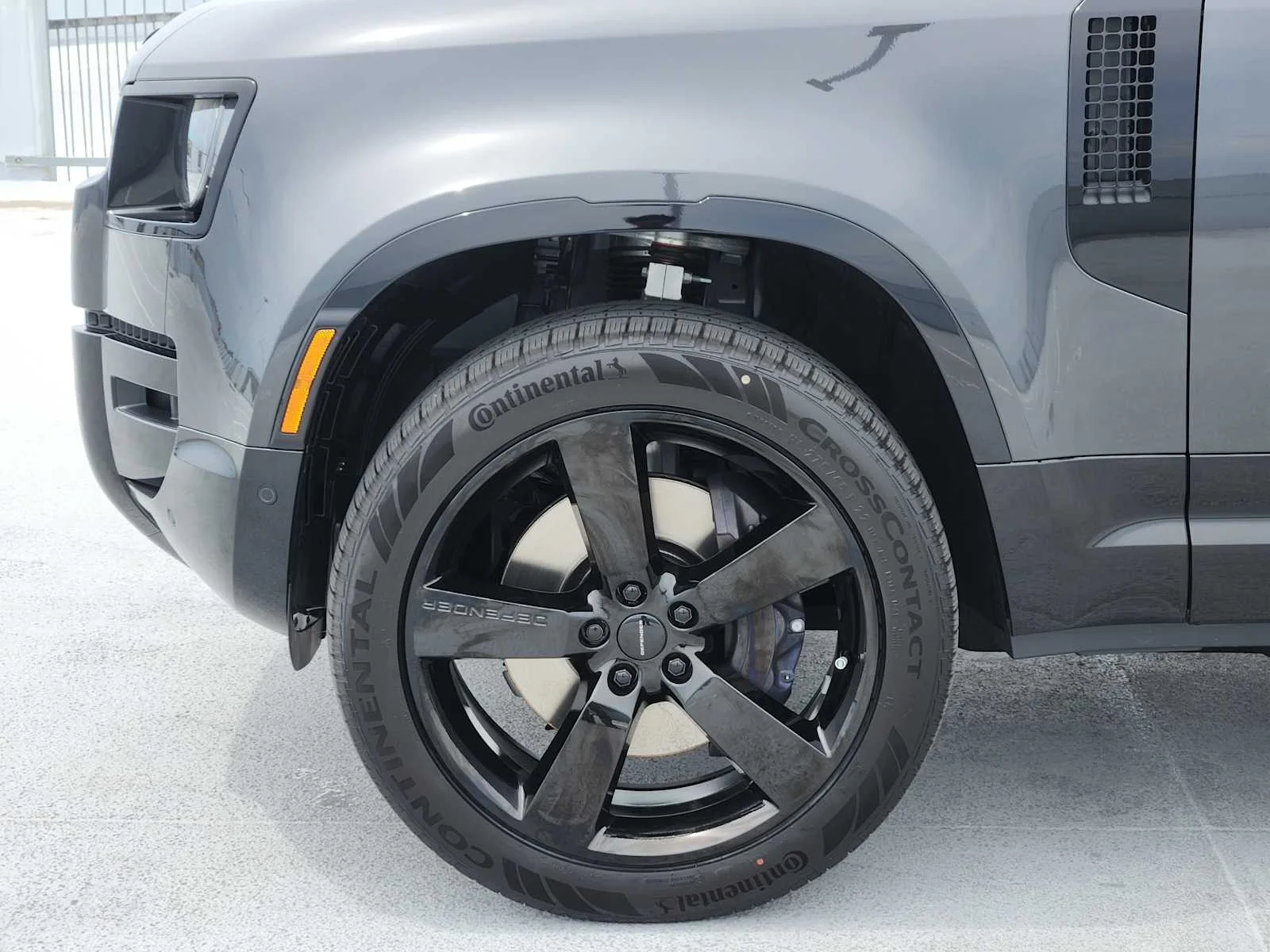 New 2026 Carpathian Grey LAND ROVER X-Dynamic SE image 9