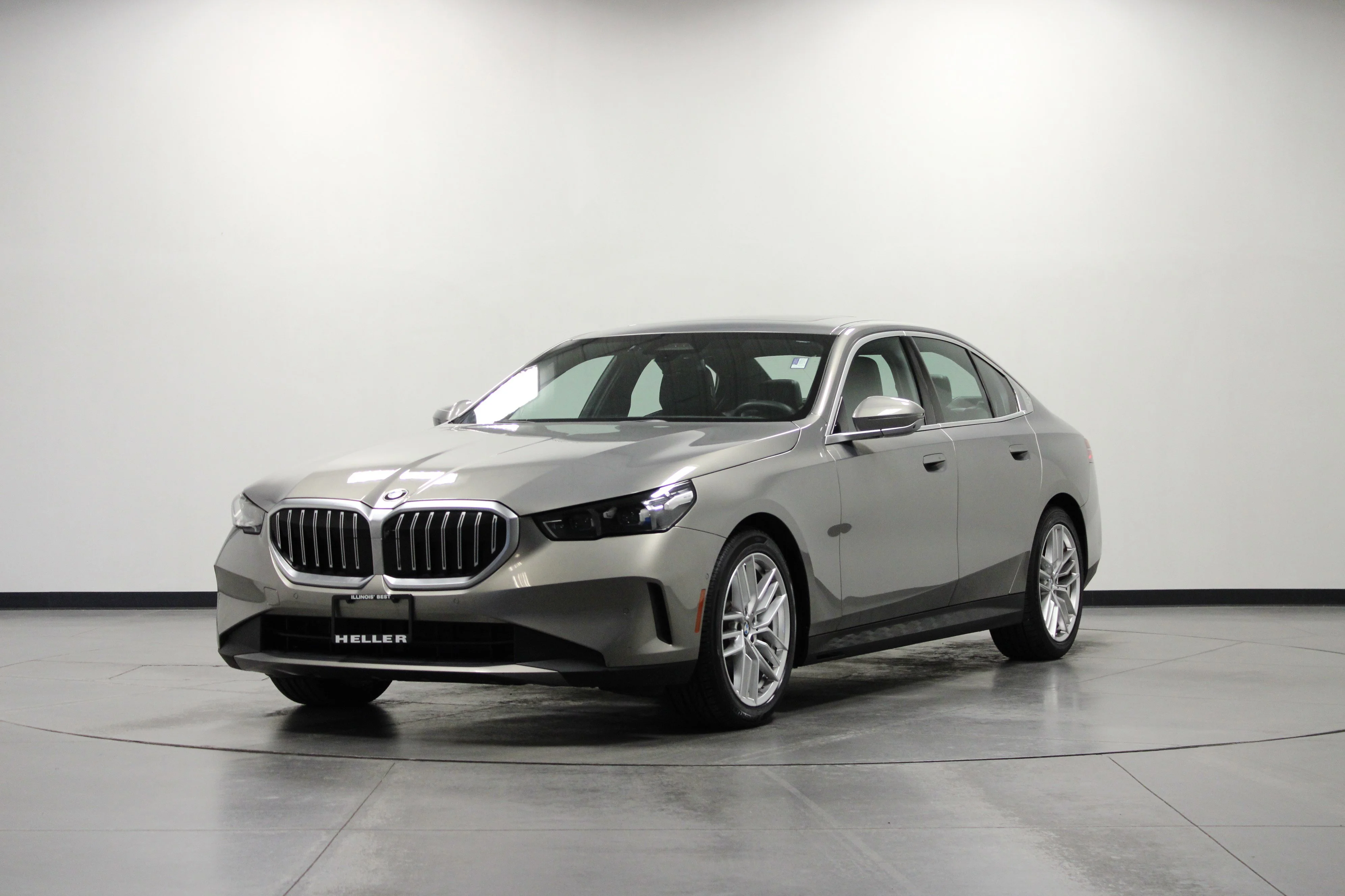Used 2024 Oxide Grey Metallic BMW 530i xDrive image 8