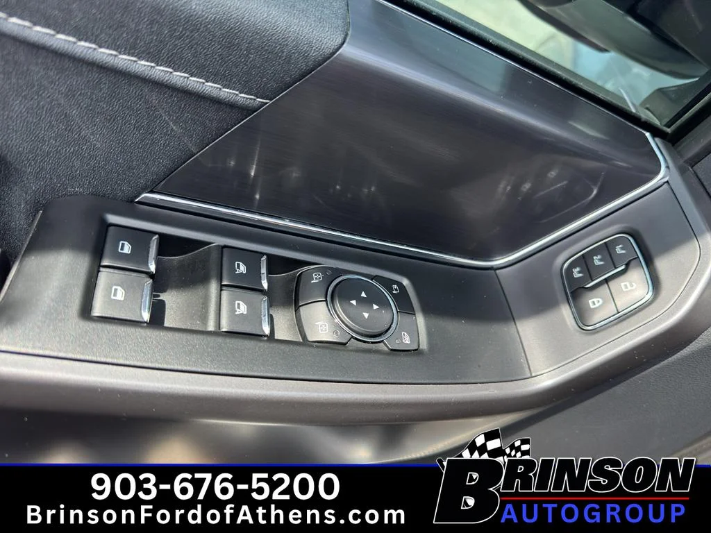 Used 2025 Iconic Silver Metallic Ford LARIAT image 17