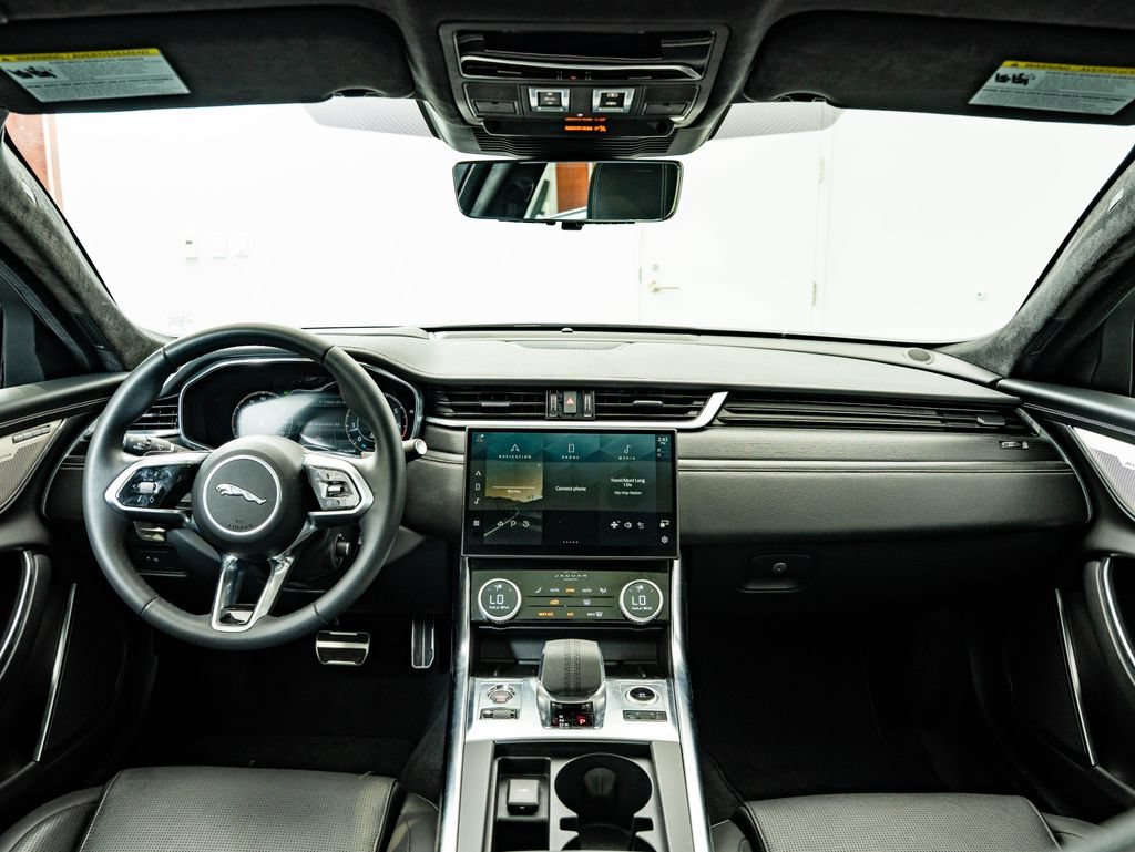 2024 Jaguar XF R-Dynamic SE - Photo 4