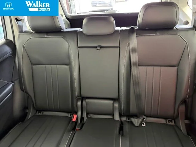 Used 2022 Black Volkswagen 2.0T SE image 16