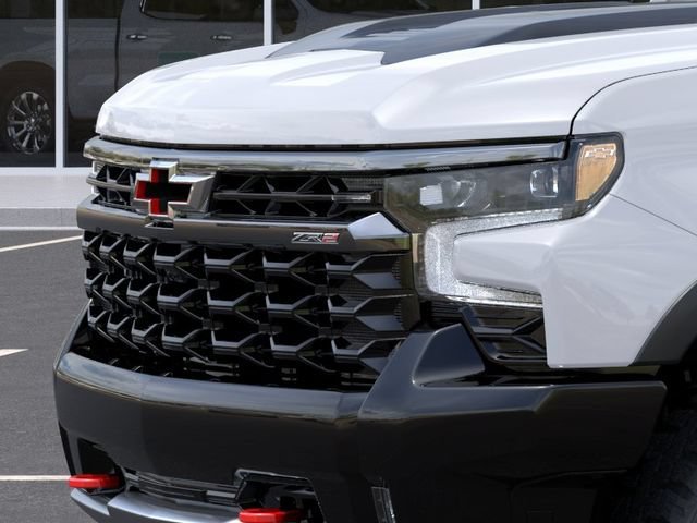 New 2026 Summit White Chevrolet ZR2 image 13