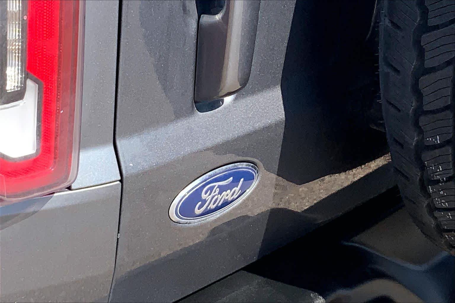 Used 2024 Carbonized Gray Metallic Ford Outer Banks image 10