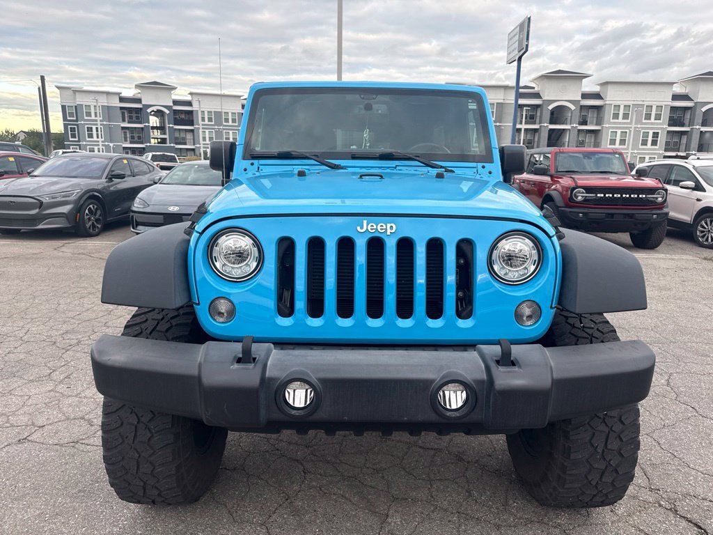Certified Used 2017 Chief Clearcoat Jeep Unlimited Sport image 19