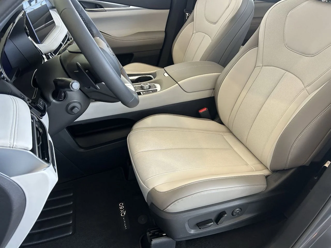 New 2027 GRAPHITE SHADOW INFINITI Luxe AWD image 18