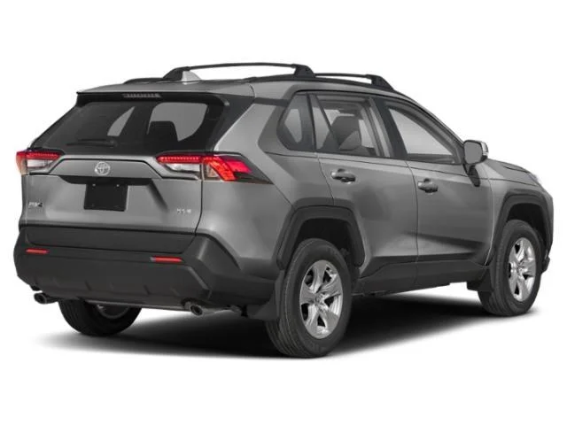 Used 2022 Silver Sky Metallic Toyota XLE image 11