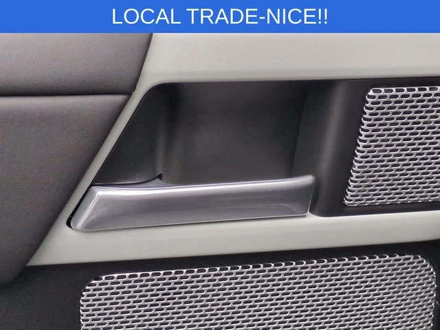 Used 2024  Land Rover S image 30