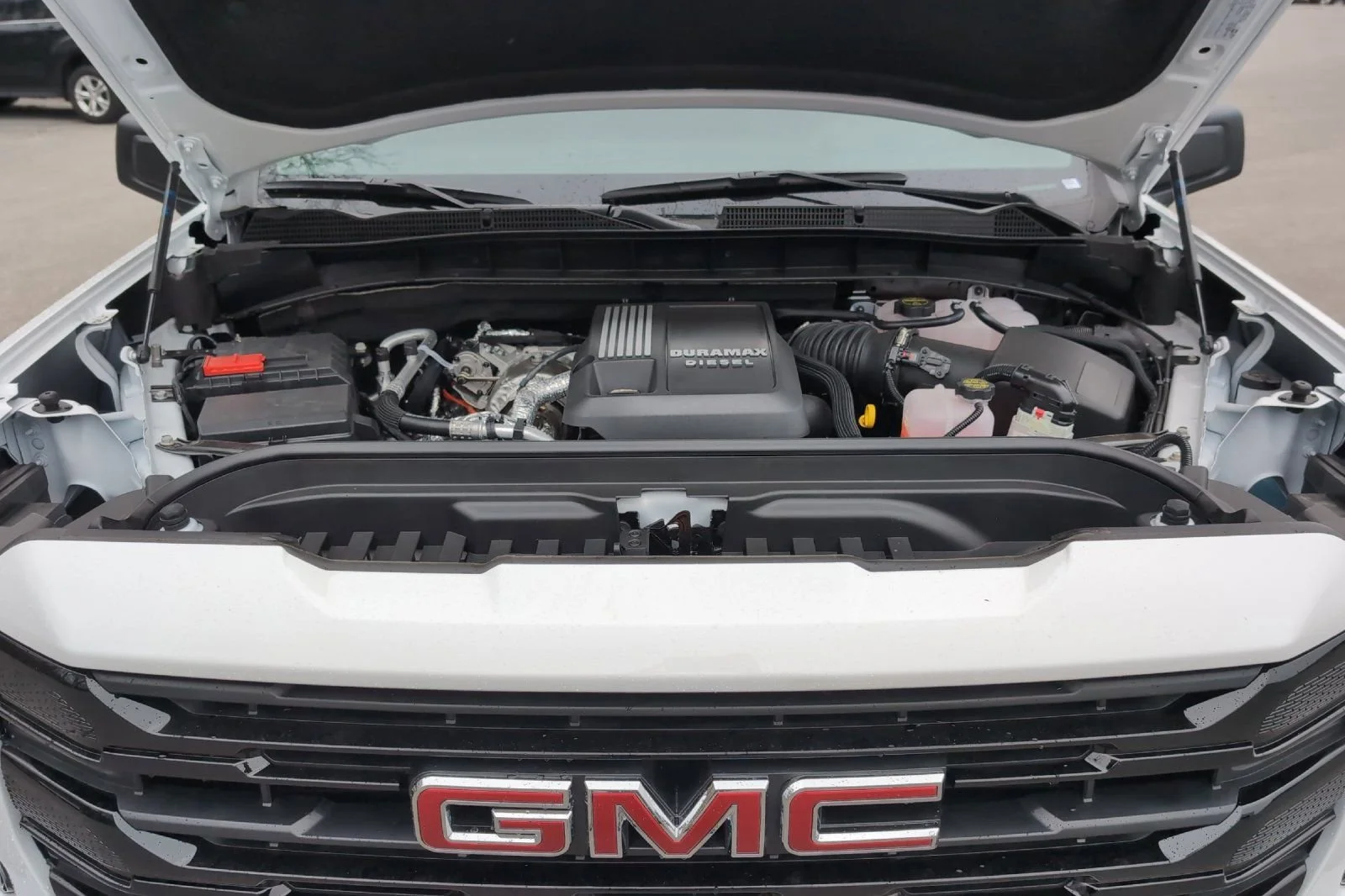 New 2026 Summit White GMC Elevation image 28