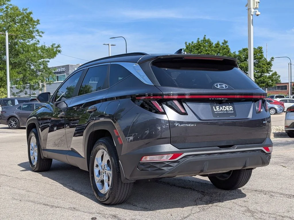 Used 2022 Gray Hyundai SEL image 5