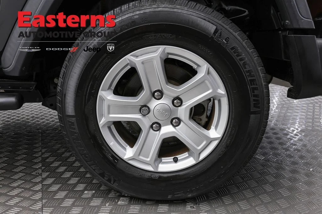 Certified Used 2020 Black Jeep Sport S image 10