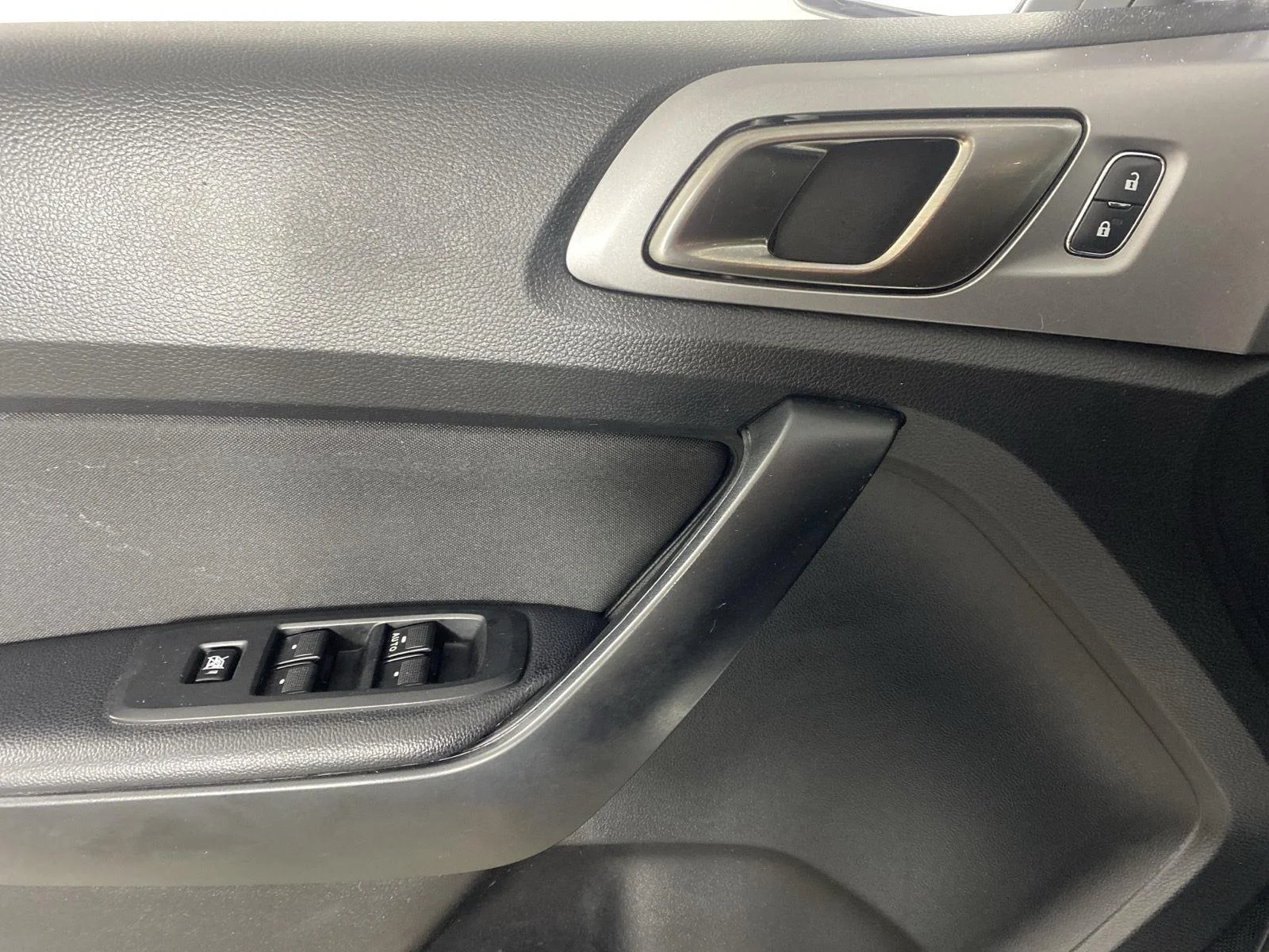 Used 2021 Oxford White Ford  image 17