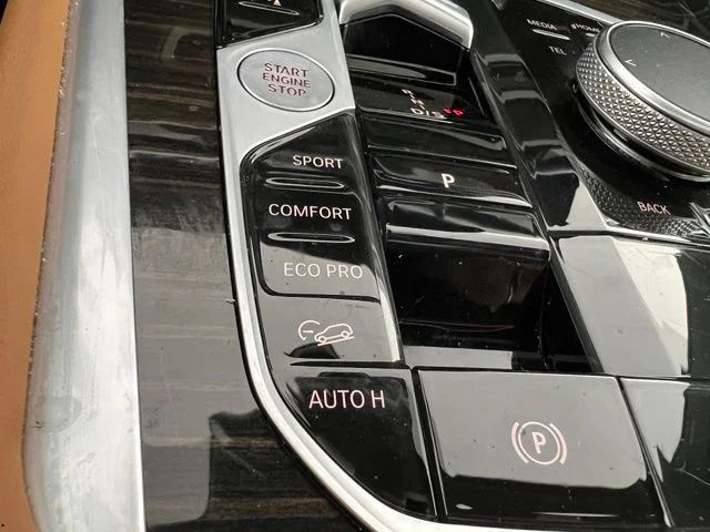 Used 2024 Red BMW xDrive40i image 23