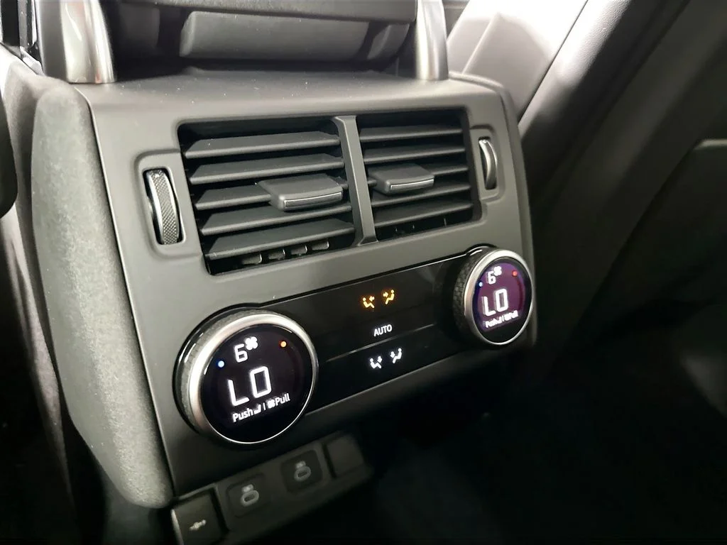 2025 Land Rover Discovery Dynamic SE - Photo 26