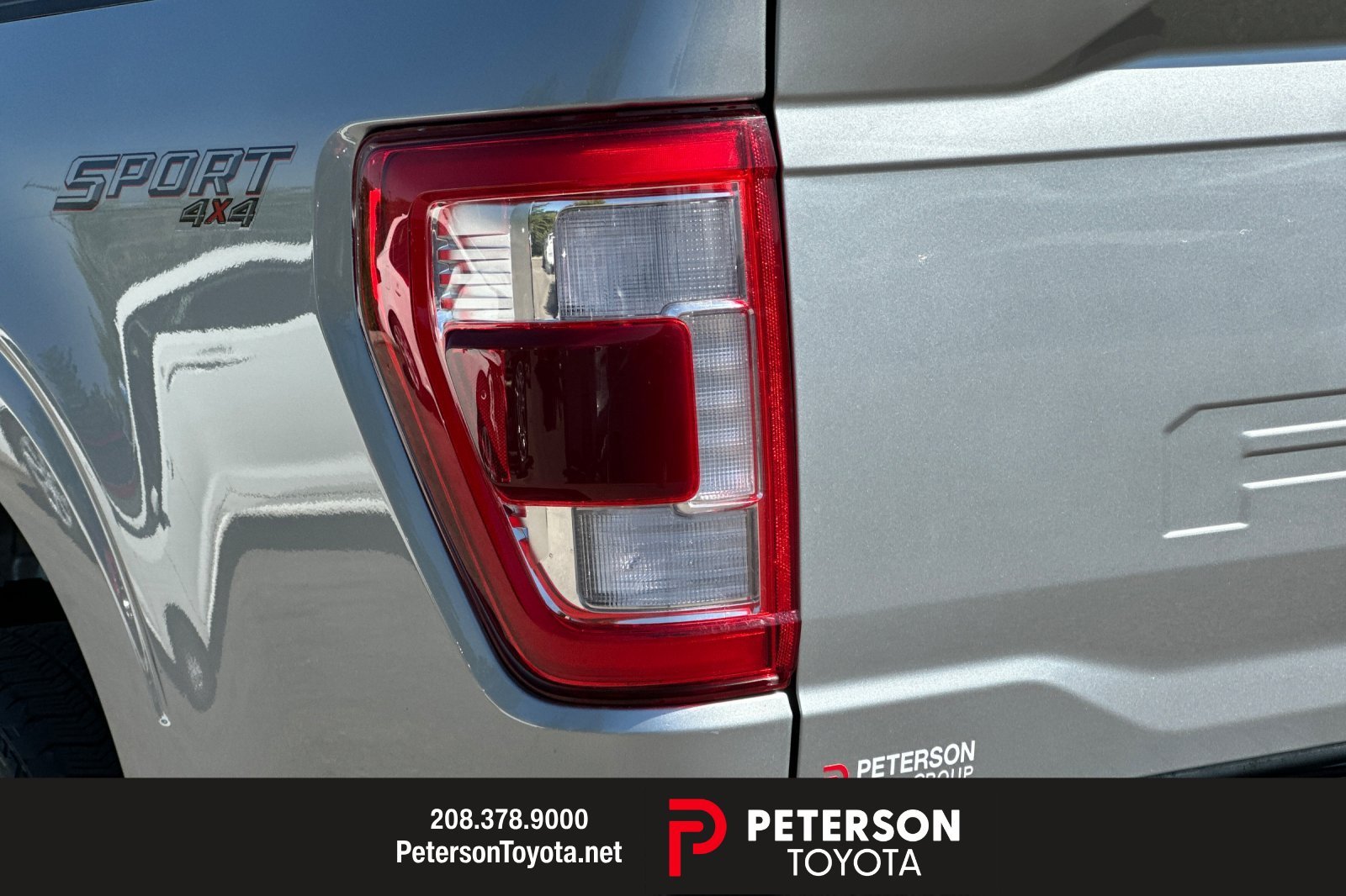 Used 2023  Ford Lariat image 26