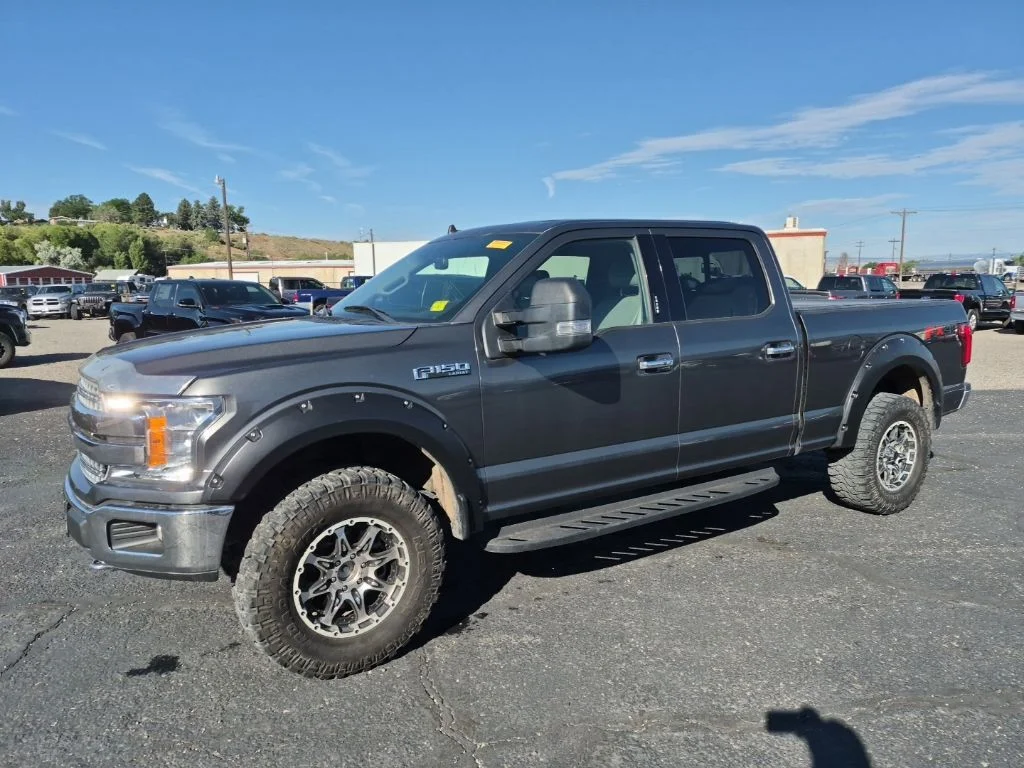 Used 2019 Magnetic Ford Lariat image 5