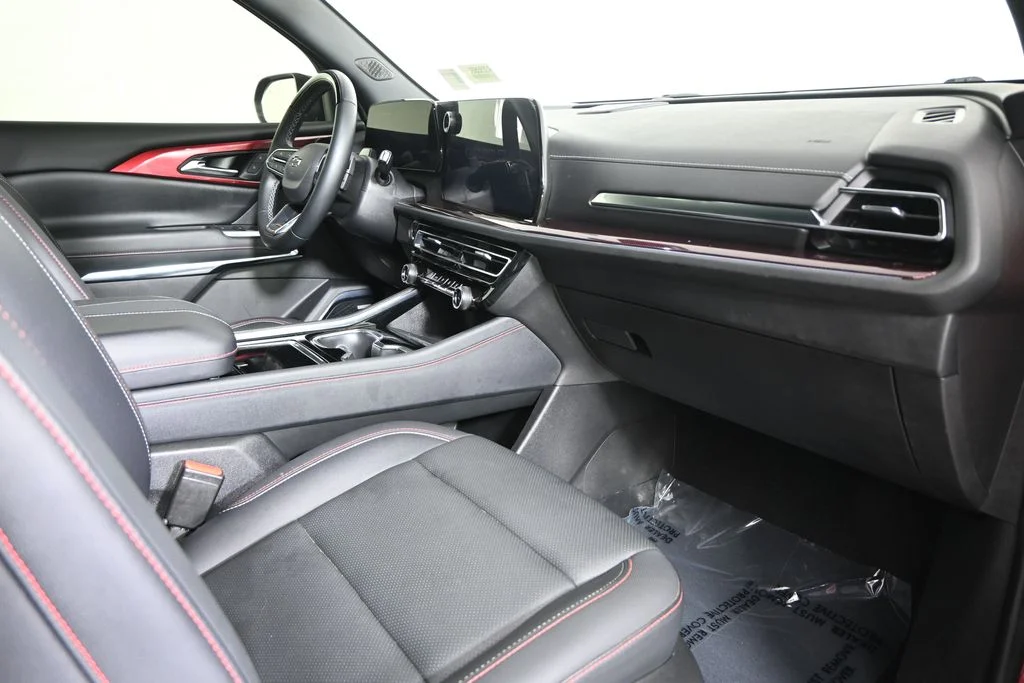 Used 2024 Red Chevrolet Z71 image 14