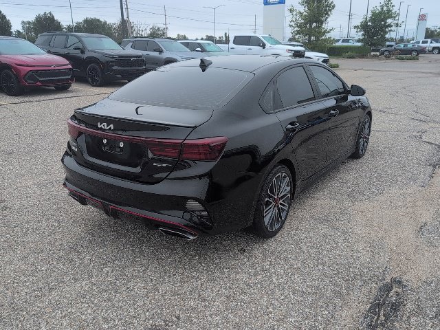 Used 2023 Aurora Black Kia GT image 17