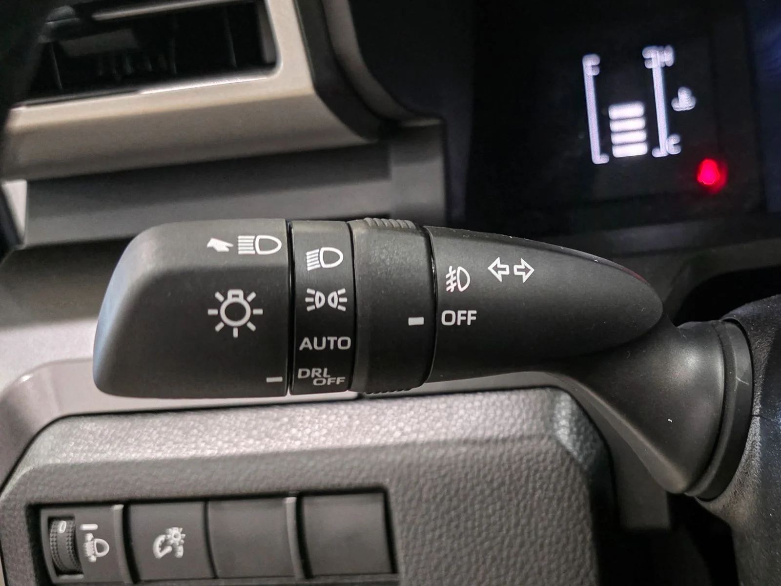 2026 Toyota Tacoma SR5 - Photo 36