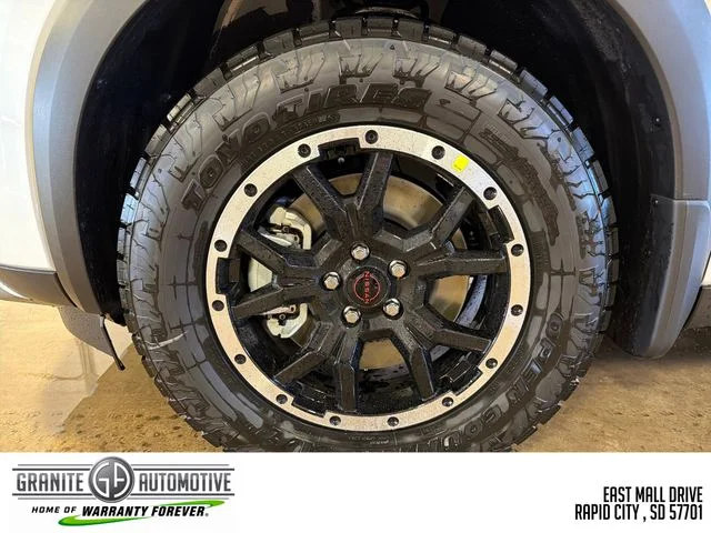 New 2026 Everest White Pearl TriCoat Nissan Rock Creek® image 27