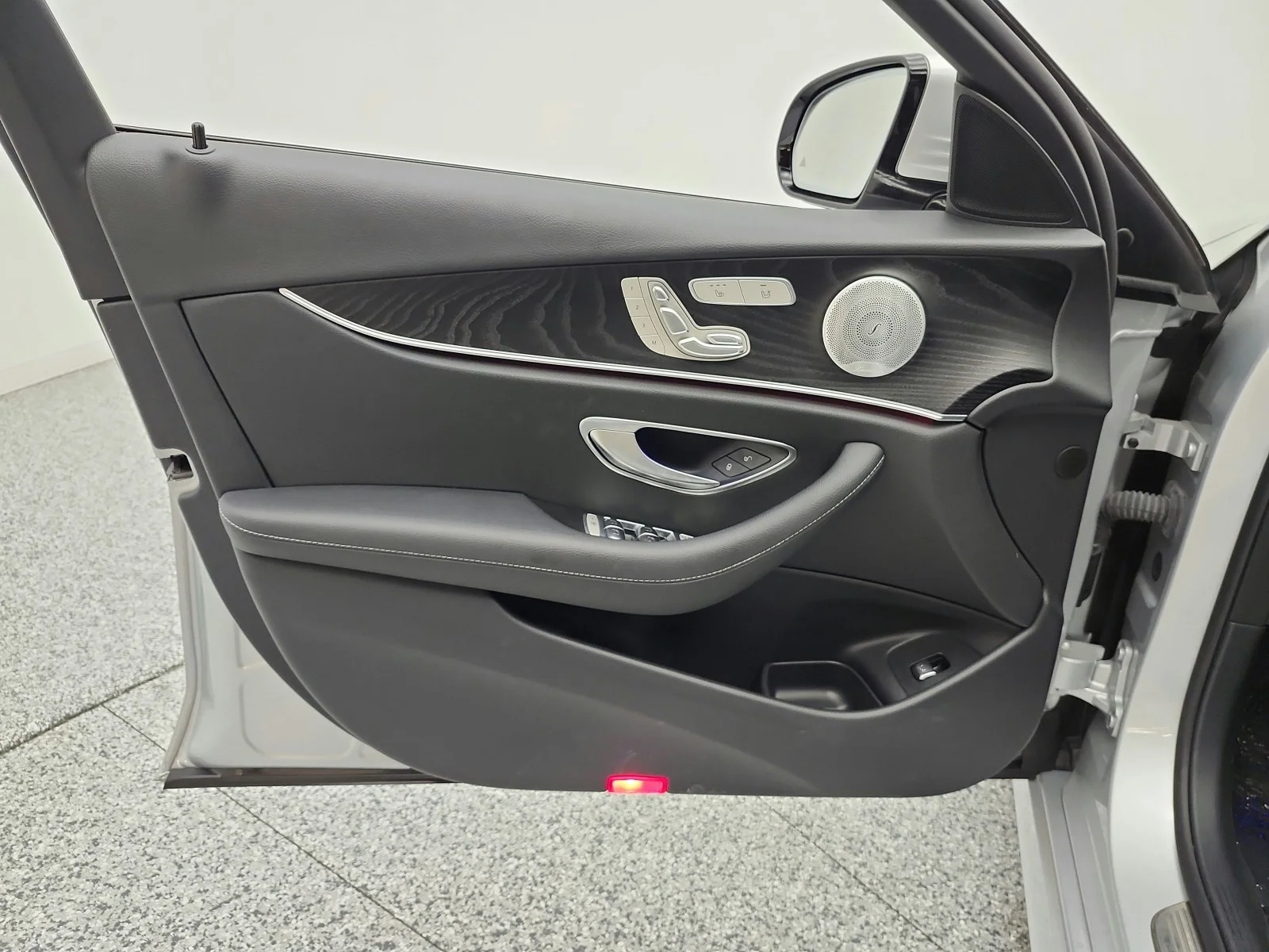 Used 2019 Iridium Silver Metallic Mercedes-Benz E 300 RWD Sedan image 13
