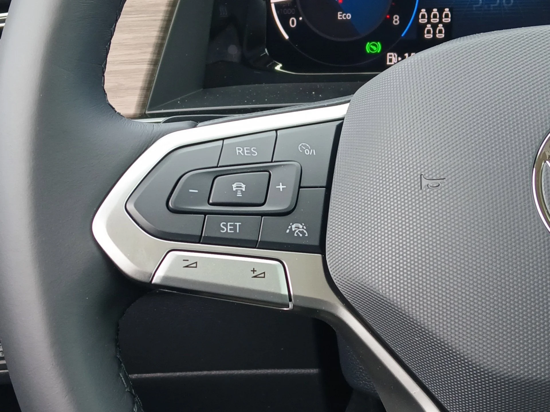 New 2026 Avocado Green Pearl Volkswagen 2.0T SEL Premium R-Line image 9
