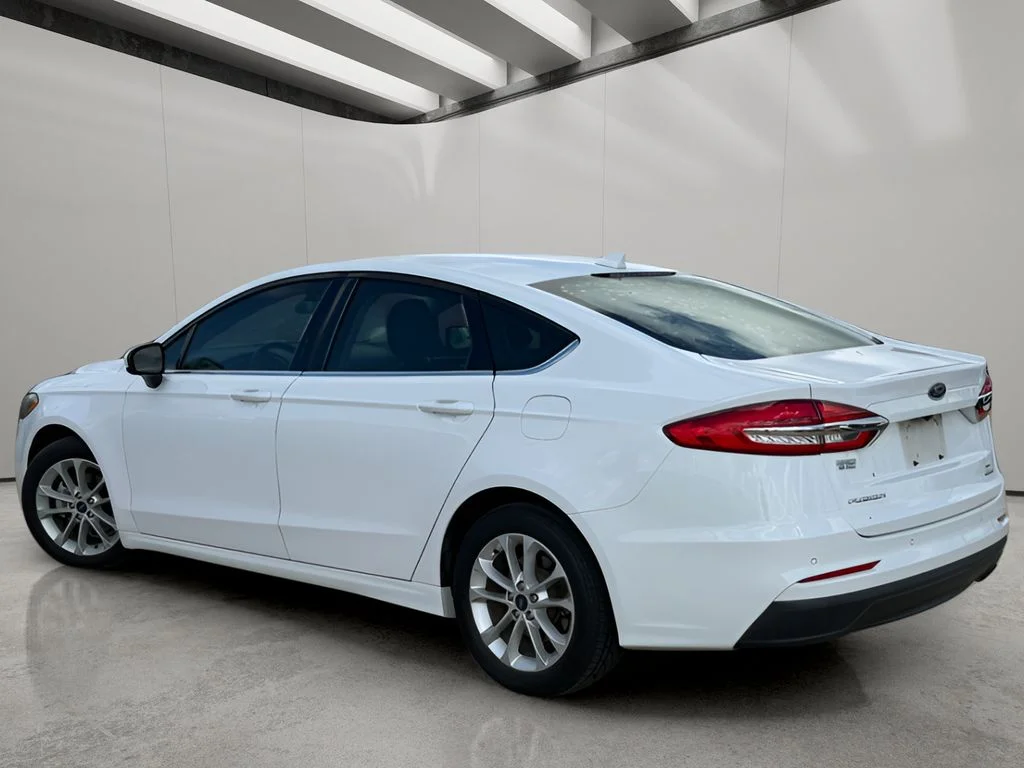 Used 2020 Oxford White Ford SE image 3