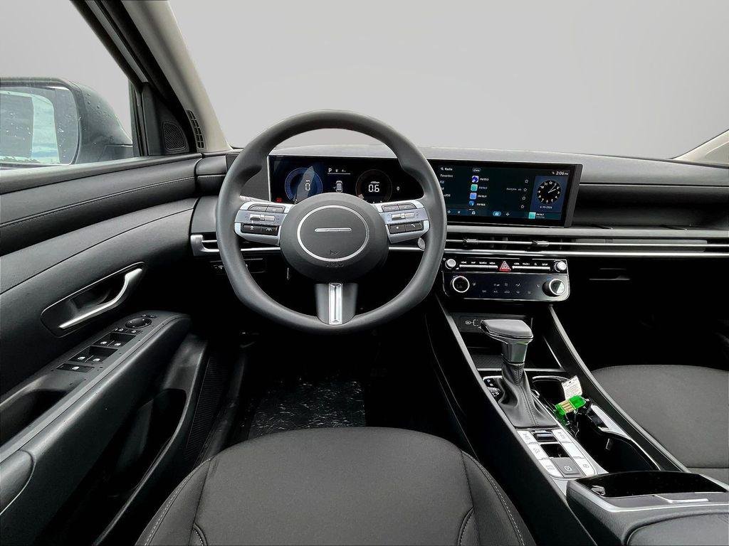 New 2026 White Hyundai SEL AWD image 16