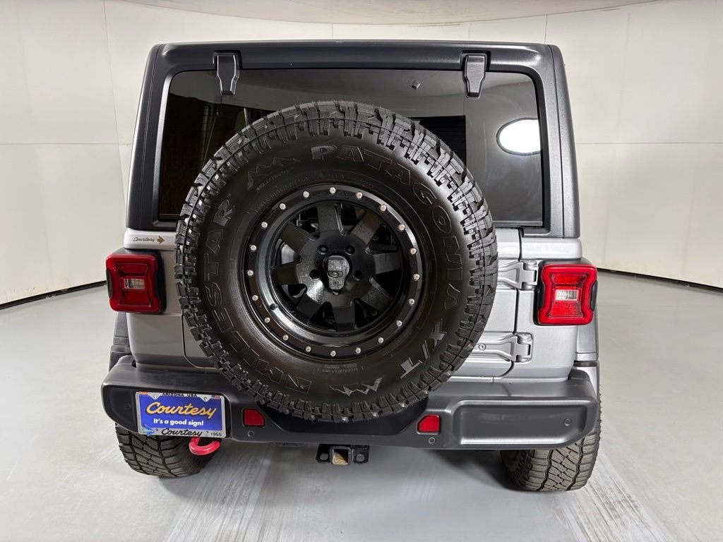 Used 2021 Silver Jeep Unlimited Rubicon image 7
