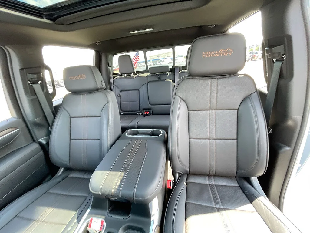 Used 2026 Polar White Tricoat Chevrolet High Country image 21