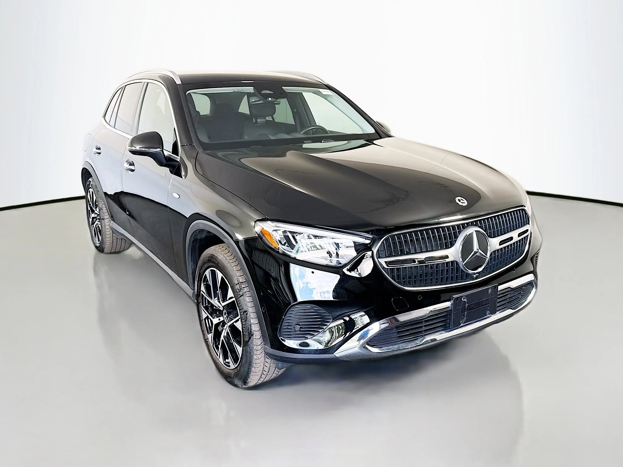 Used 2025 Black Mercedes-Benz GLC 350e image 1