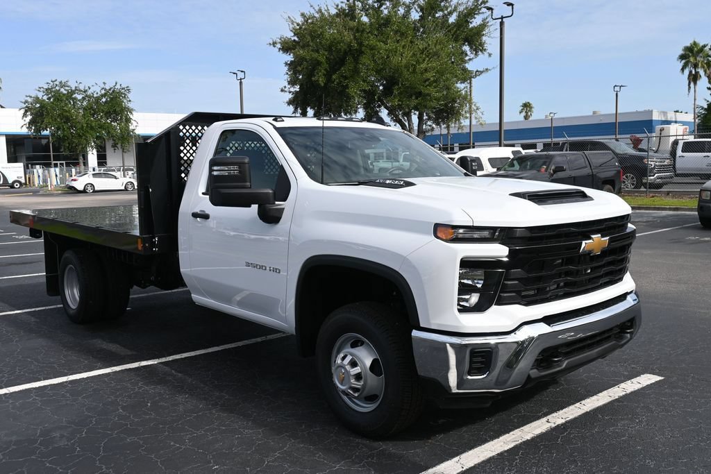 New 2026 Summit White Chevrolet Work Truck image 7