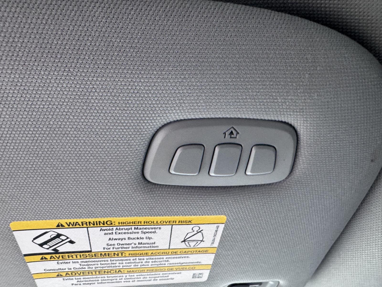 Used 2023 Star White Metallic Tri-Coat Ford Lariat image 22