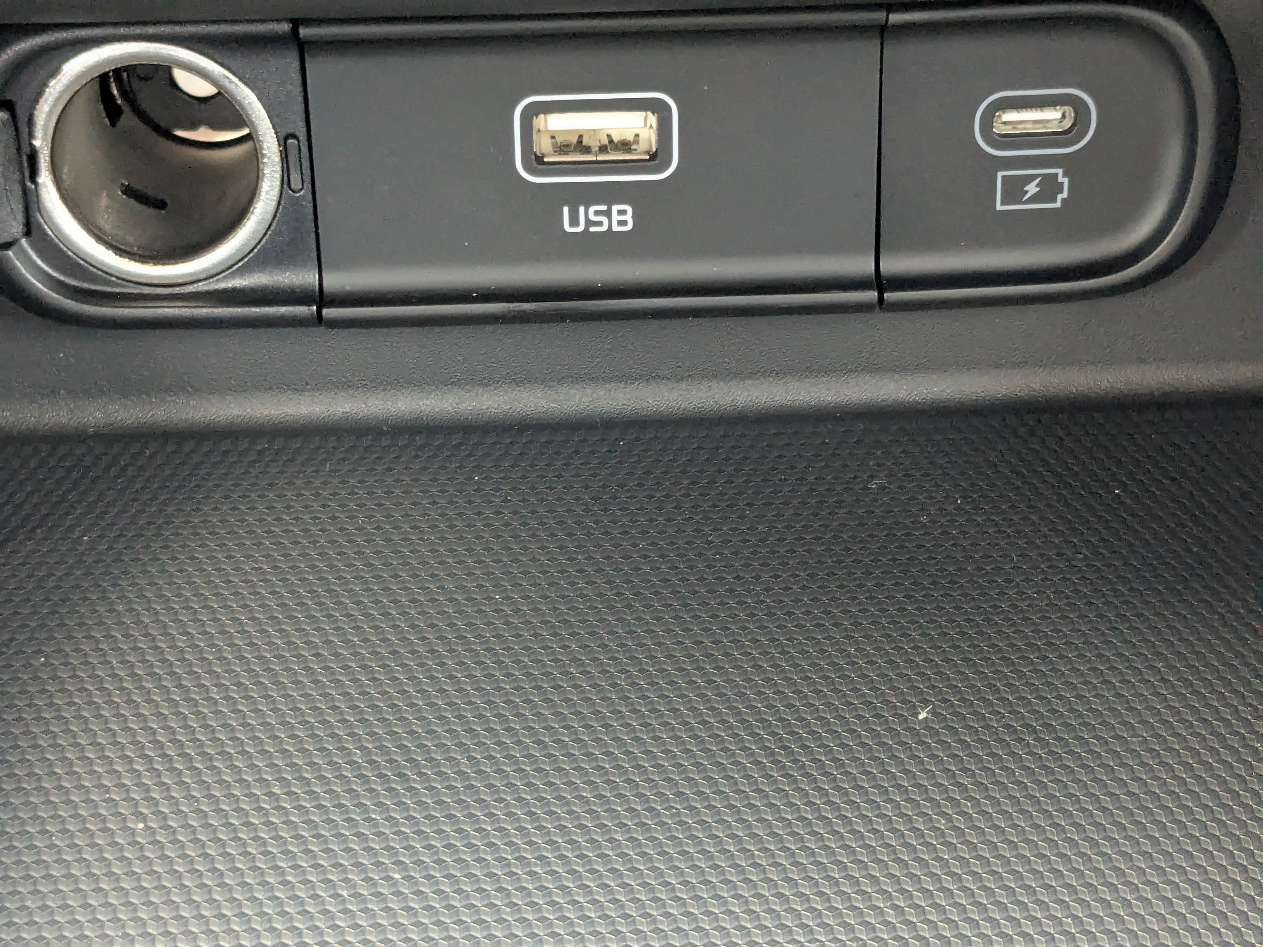 New 2026 Snow White Pearl Kia S image 25