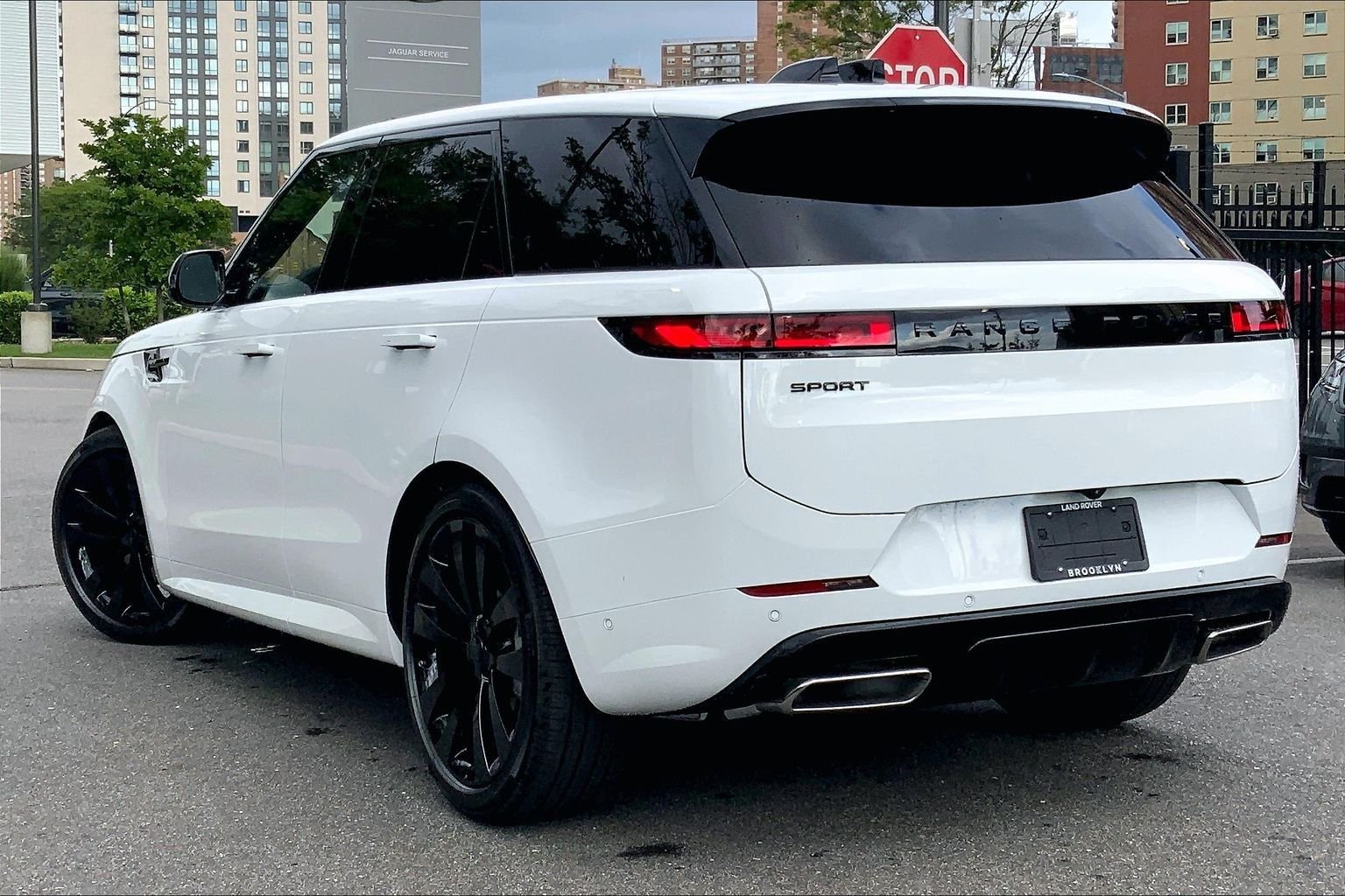 New 2026 Fuji White Land Rover Dynamic SE image 12