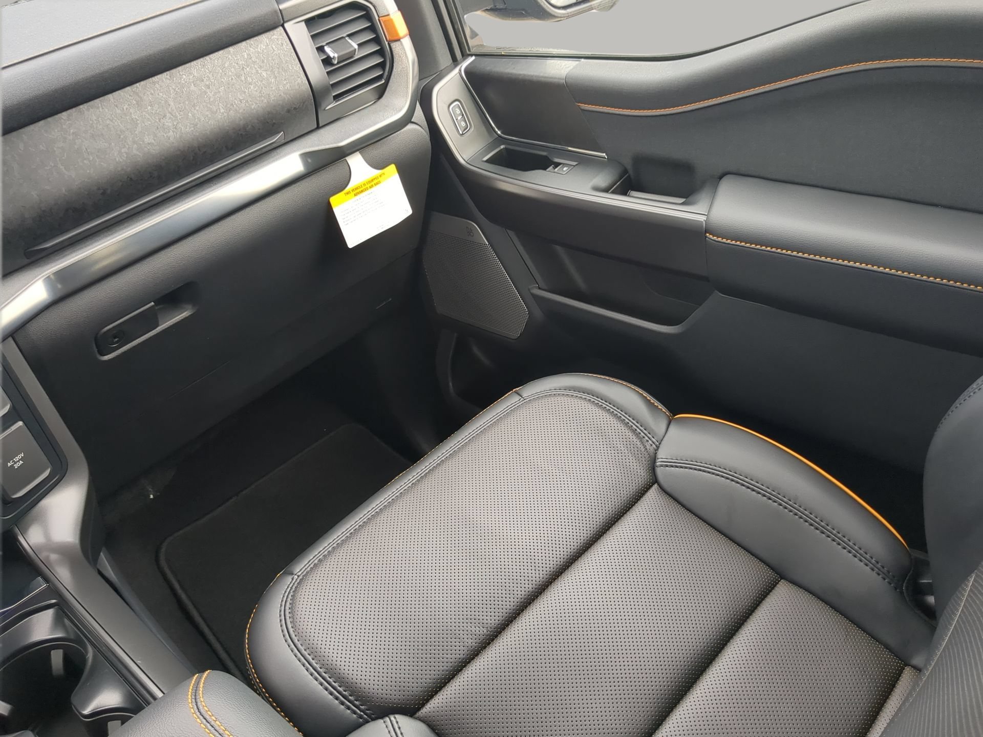 New 2026 Agate Black Metallic Ford Tremor® image 50