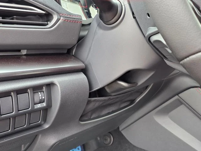 New 2026 IGNITION RED Subaru Limited image 35