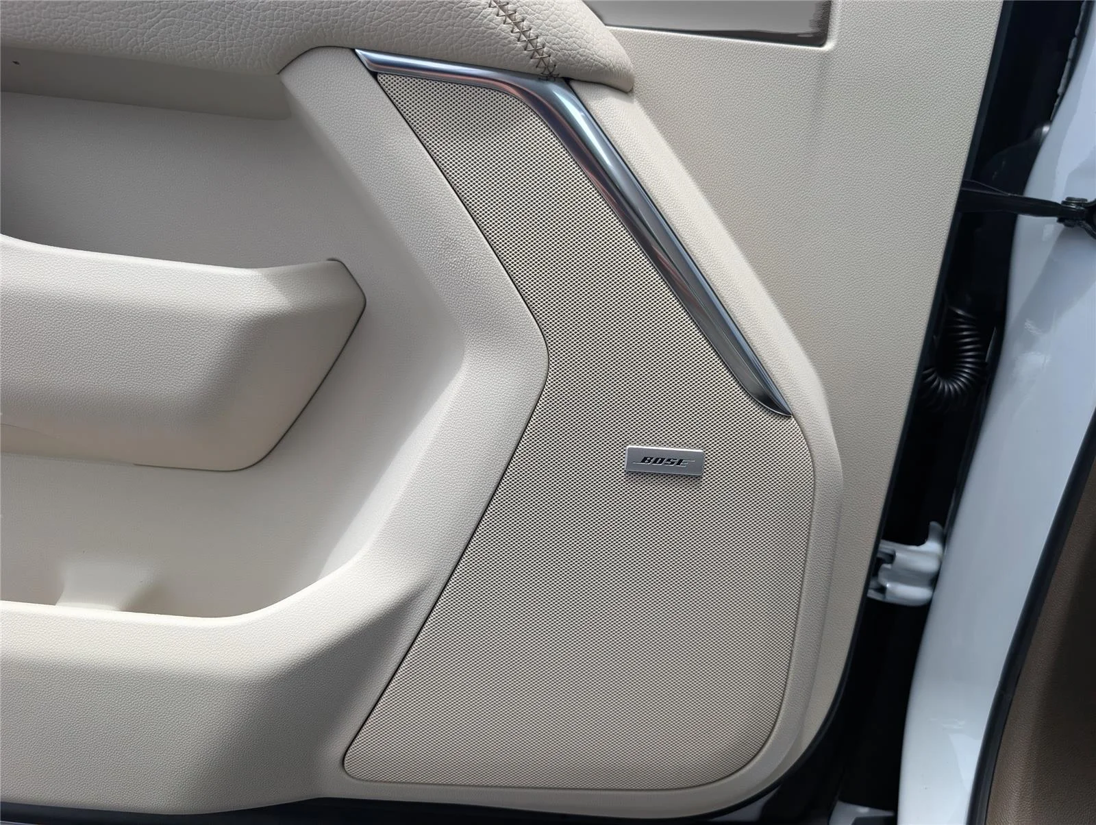 New 2026 Glacier White Tricoat GMC Denali image 31