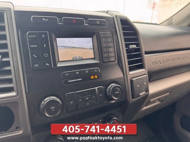 Used 2020 White Ford XL image 17