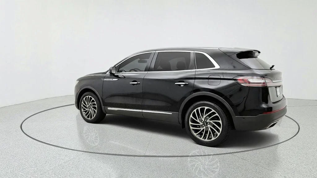 Used 2019 Infinite Black Metallic Lincoln Reserve AWD w/ Tech Package & Driver Assistance image 7